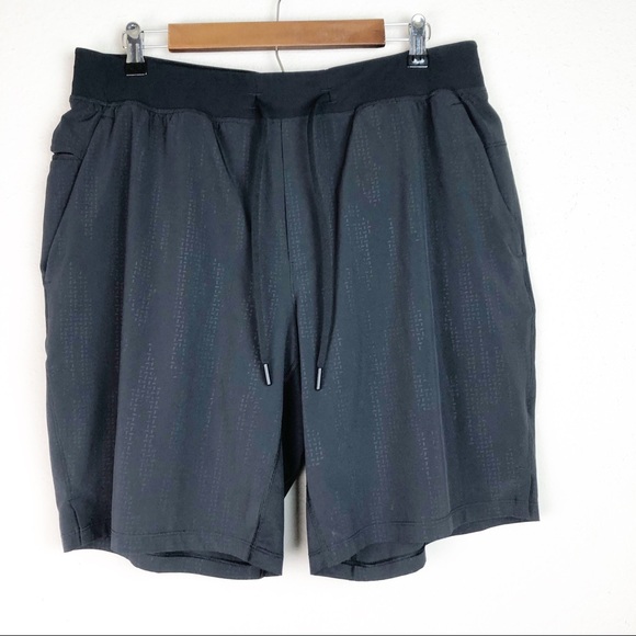 Lululemon Men's Black Drawstring Shorts - Picture 4 of 7